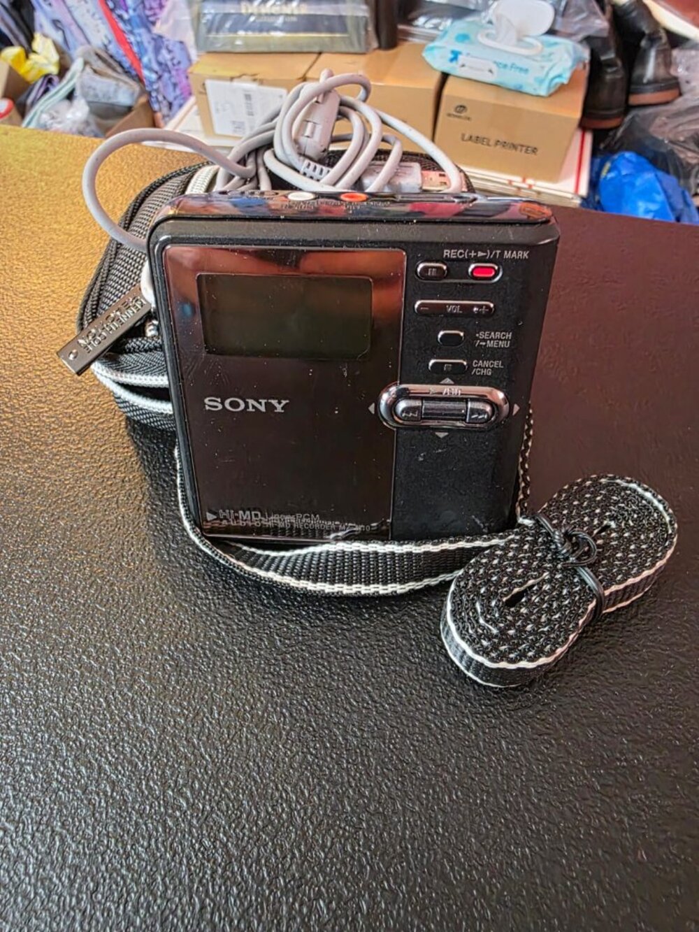 SONY portable minidisc player and recorder MZ-M10 - Picture 2 of 4